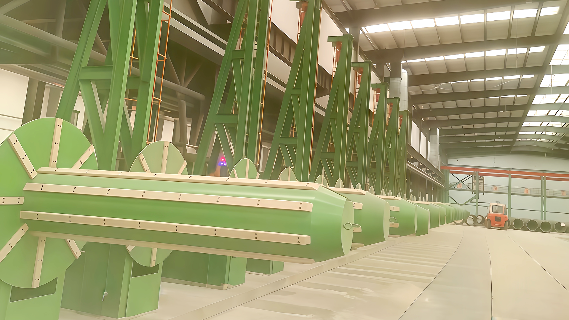 كيف يتعامل حامل الدفع المرتفع مع العوامل البيئية مثل الرطوبة أو الغبار أو درجات الحرارة القصوى أثناء التشغيل؟